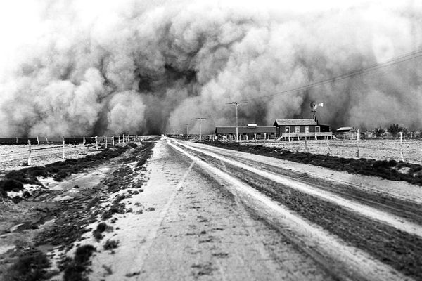 Dust storm, circa 1930